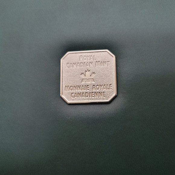 2001 Royal Canadian Mint Specimen coin set - Picture 2 of 4